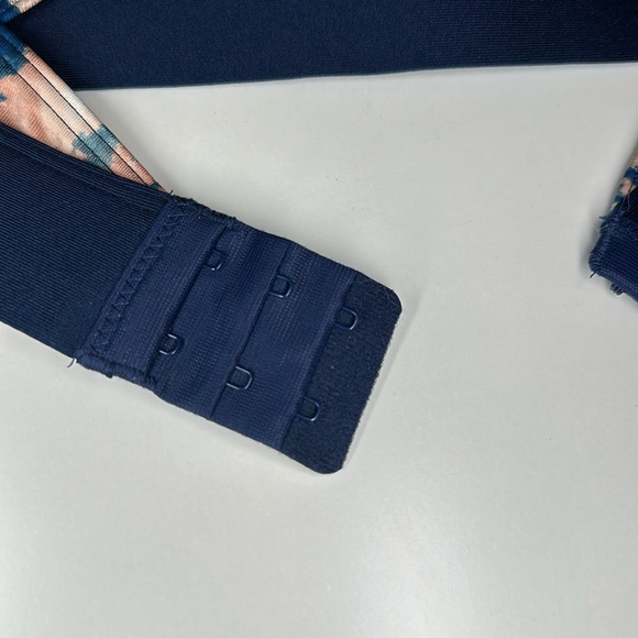 Victoria’s Secret PINK active ultimate push up bra blue coral pink Large - Picture 5 of 10